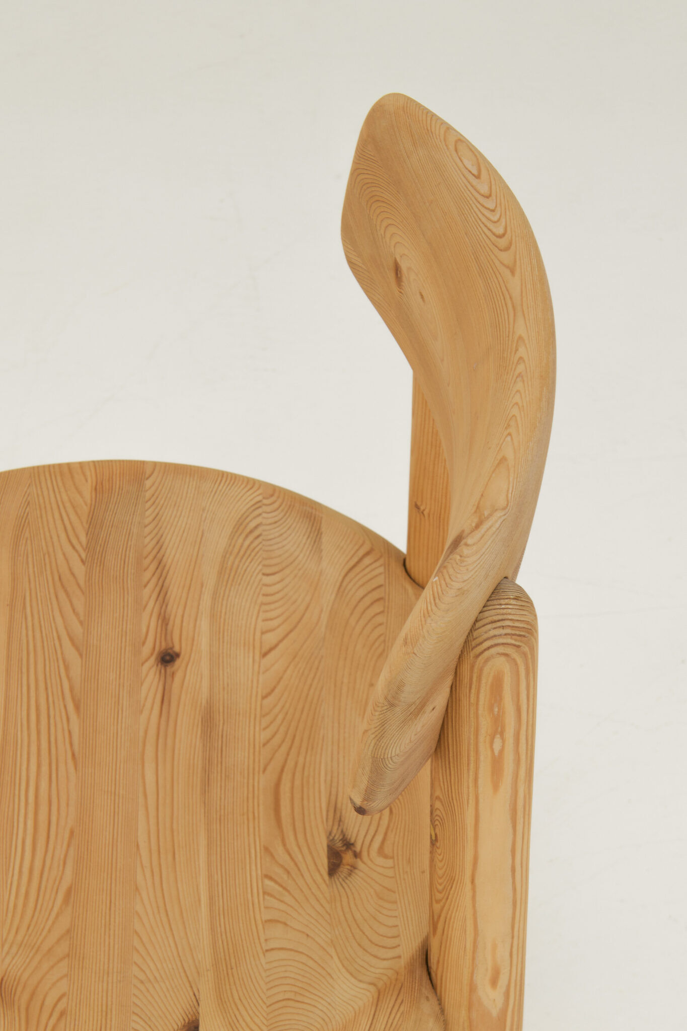 Set of 6 dining chairs in pine