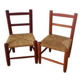 Children's straw chairs made of wood and straw.