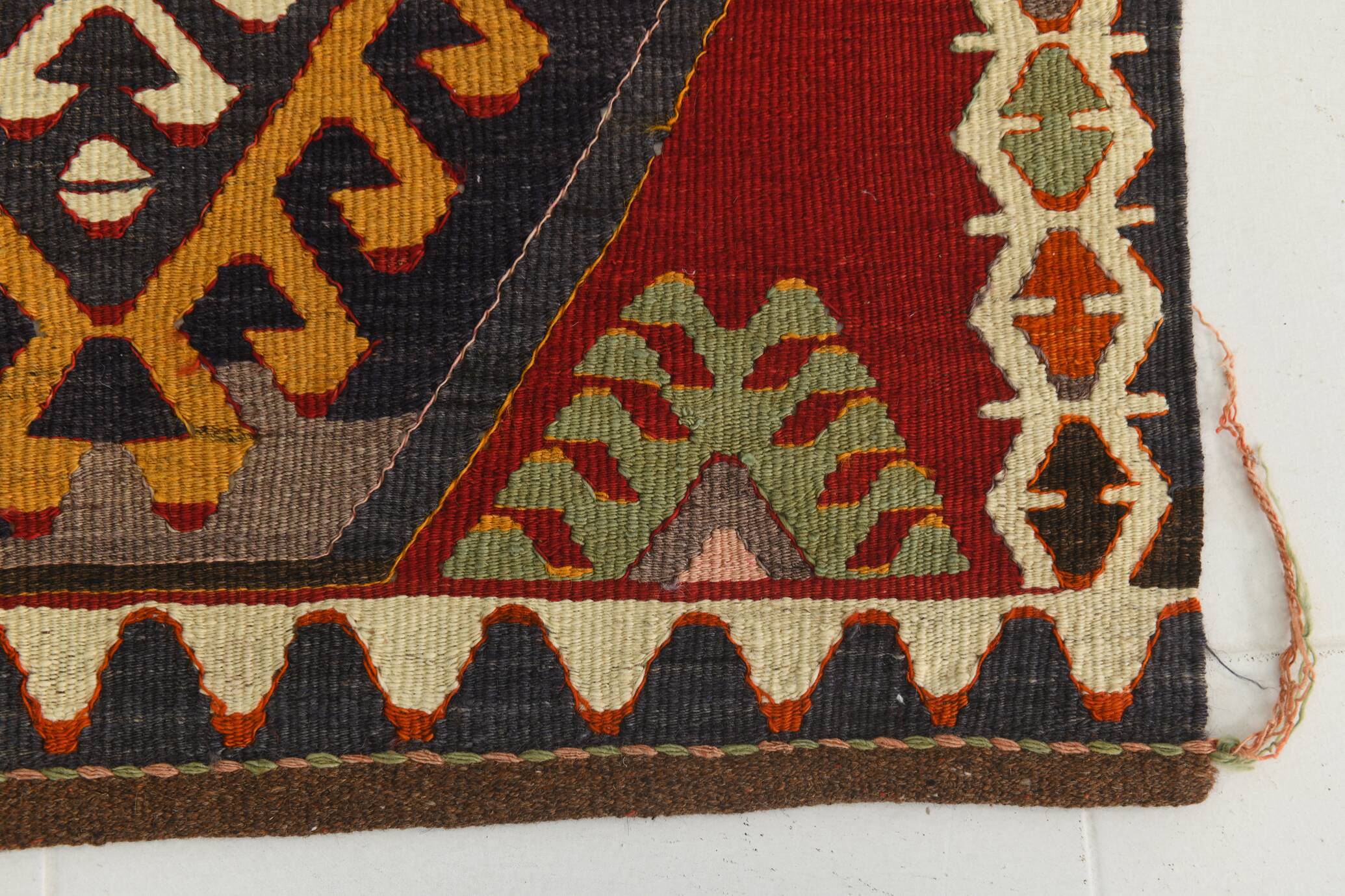 Kilim Vintage Anatolien Rouge – Motifs Géométriques, Laine, 88x125 Cm