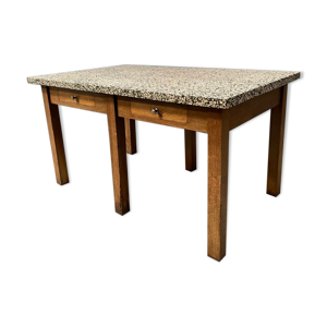 table de travail en chêne avec feuille de granit