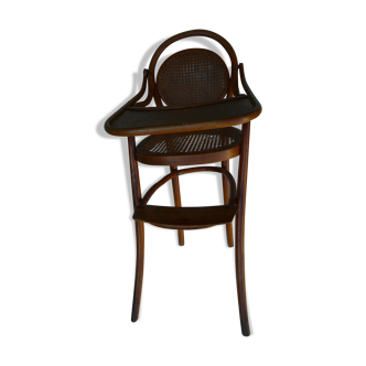 Chaise haute d'enfant cannée modèle début XXème Thonet