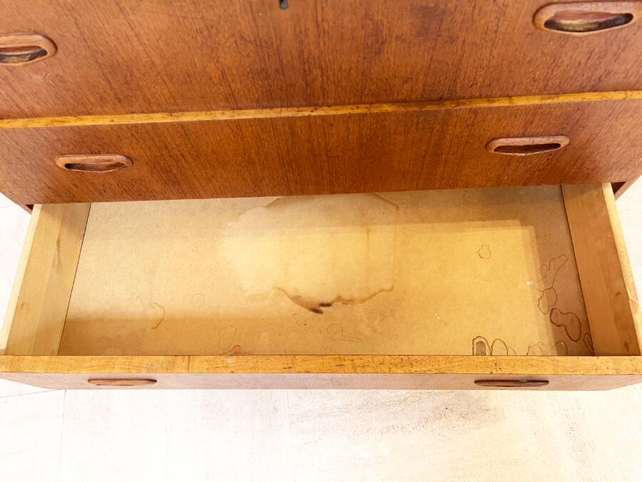 Small vintage Scandinavian chest of drawers in teak – 1960s