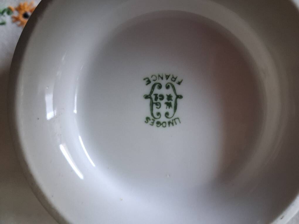 Antique porcelain sweet box from Limoges - William Guérin