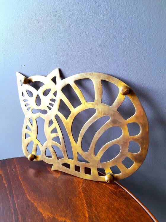 Brass cat trivet 1970