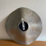 Wall-mounted aluminum plate with mountain design