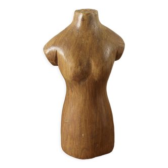 Wooden sewing mannequin to pose