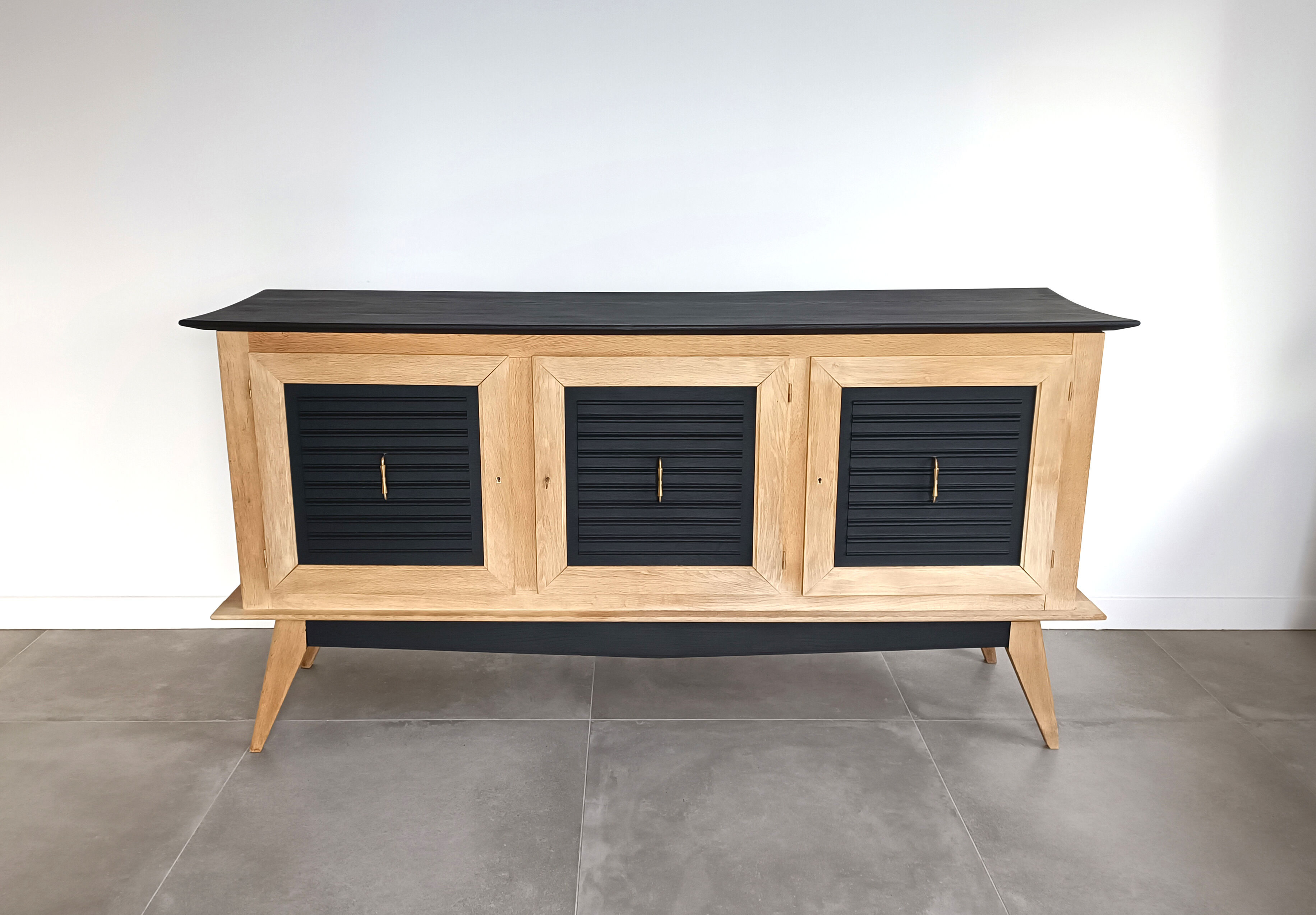 Cabinet from the 50s in solid oak signed FNA N° 0049