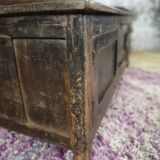 Low storage cabinet