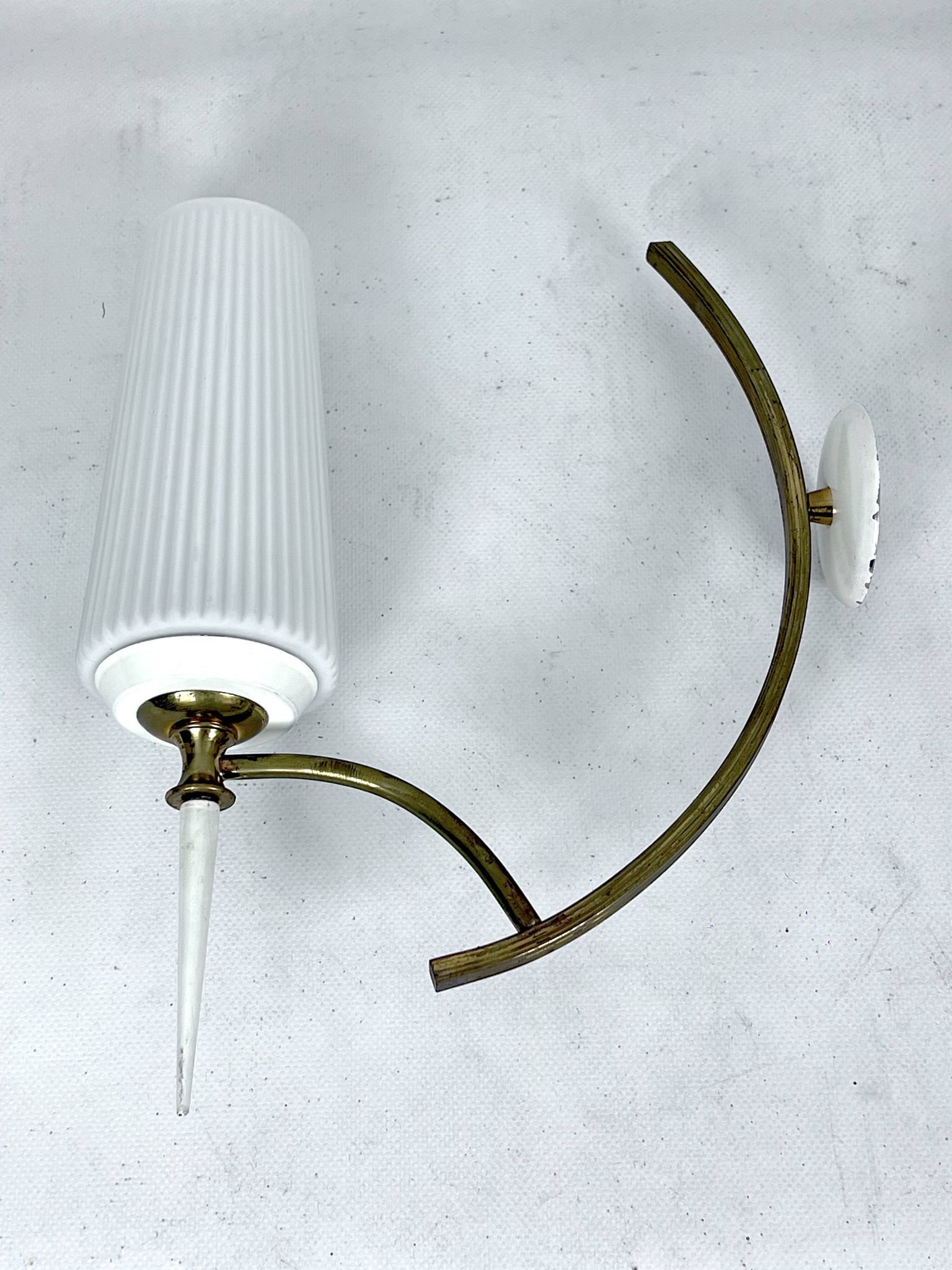 Mid-Century Italian pair of sconces in brass and opaline glass