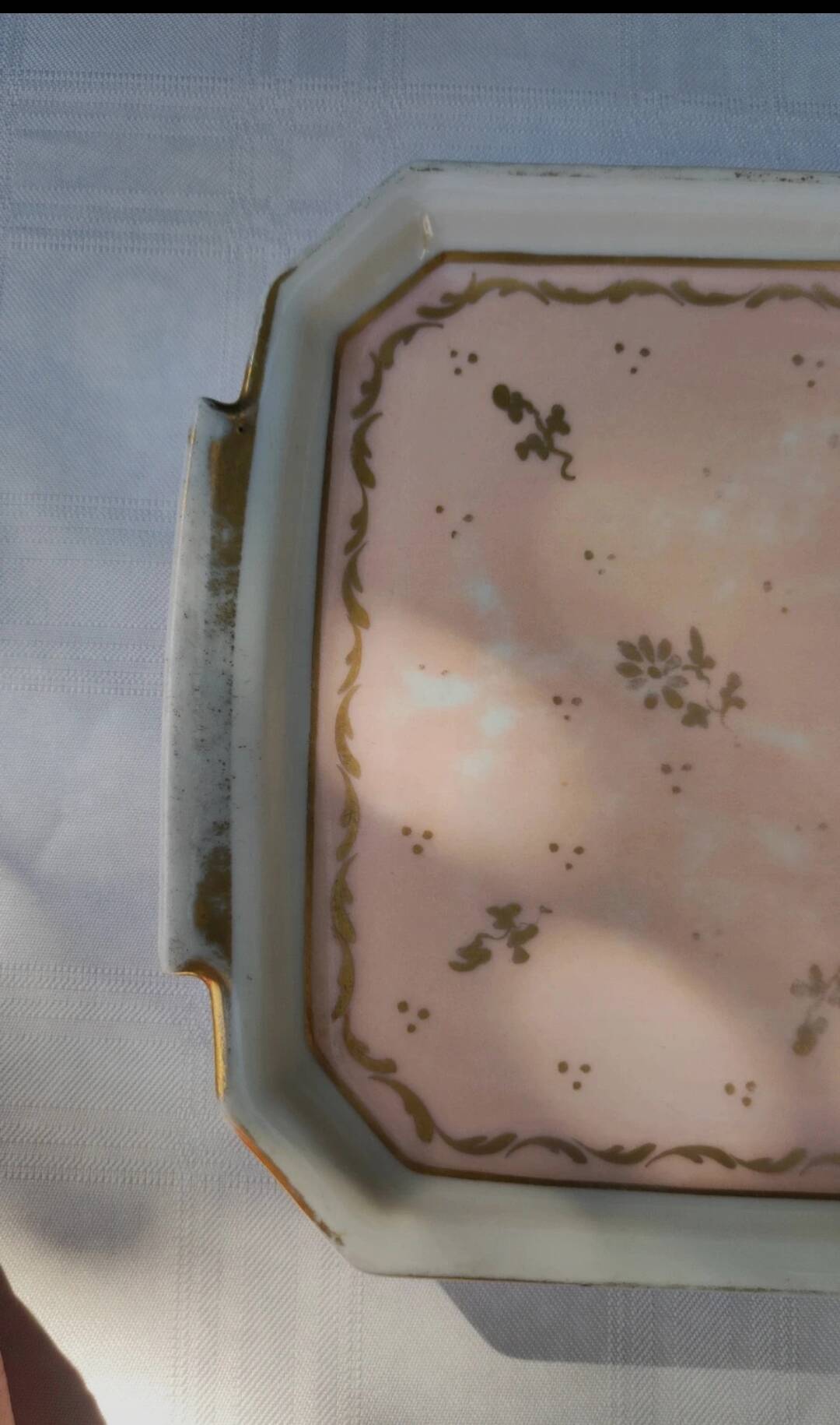 Vintage cake dish