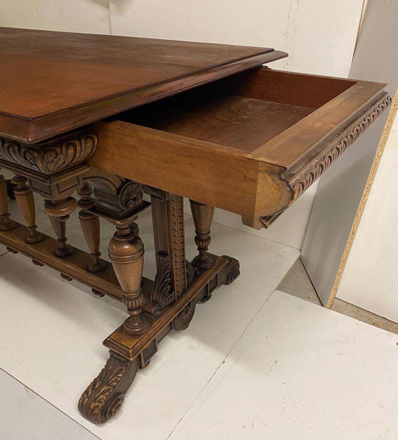 Henri II desk table
