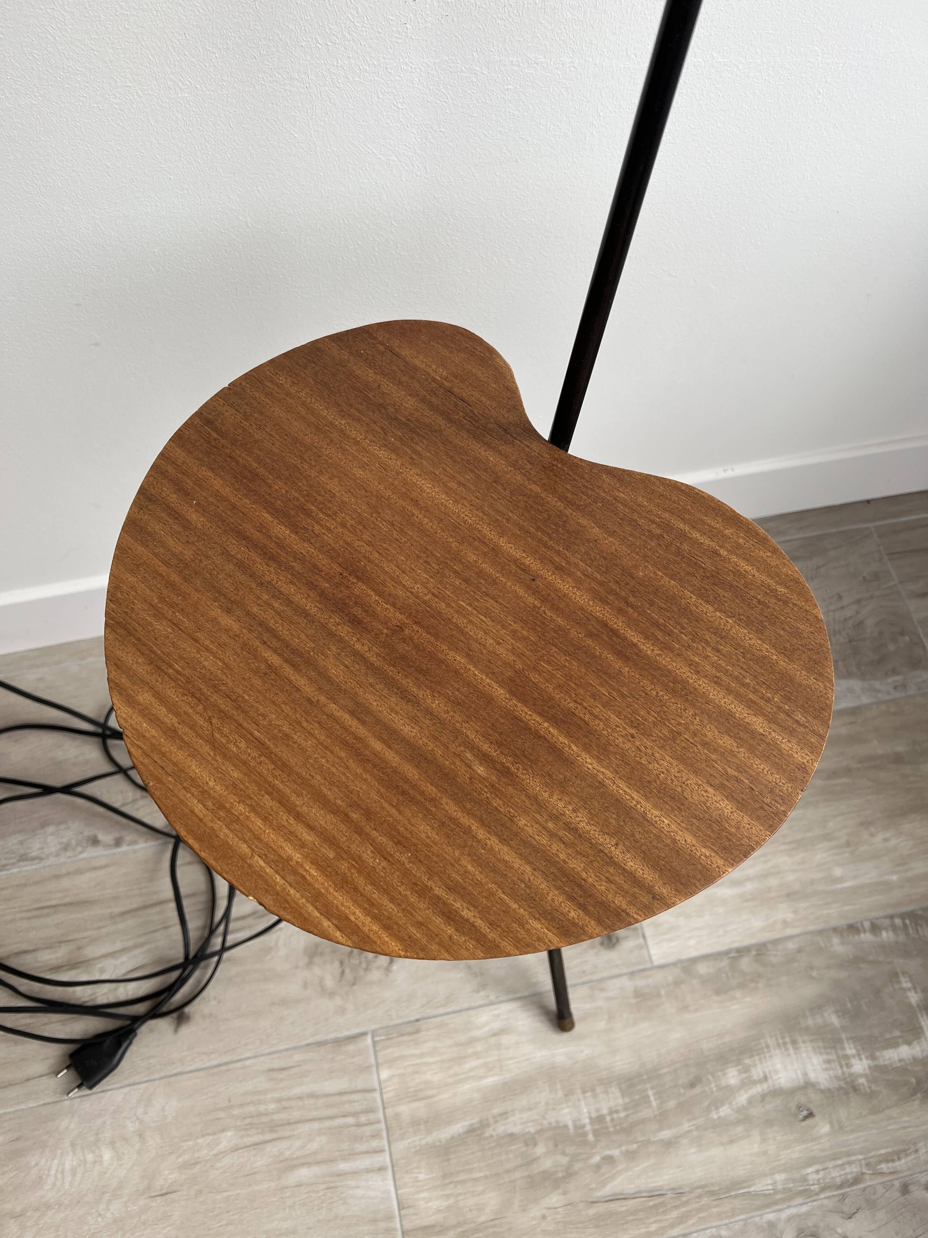 Tripod floor lamp stand