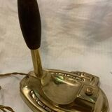 Lampe de table Churchill en laiton et bronze, années 1920