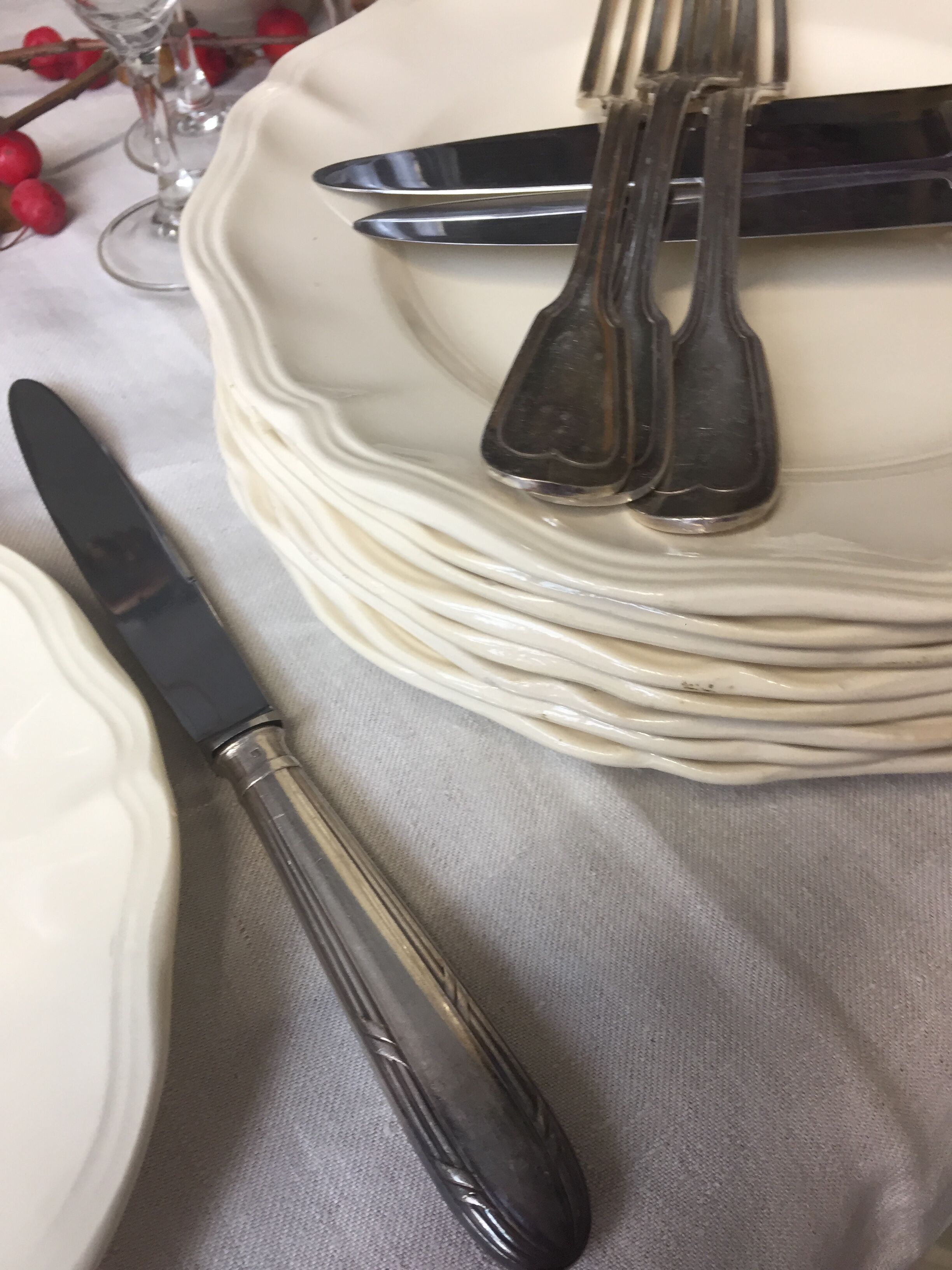 8 flat plates, color Ivory made in france Digoin Sarreguemines