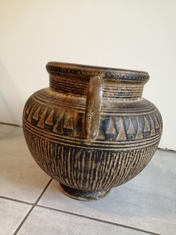 Vase en lave grasse par Schenrich