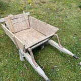 Brouette en bois ancienne