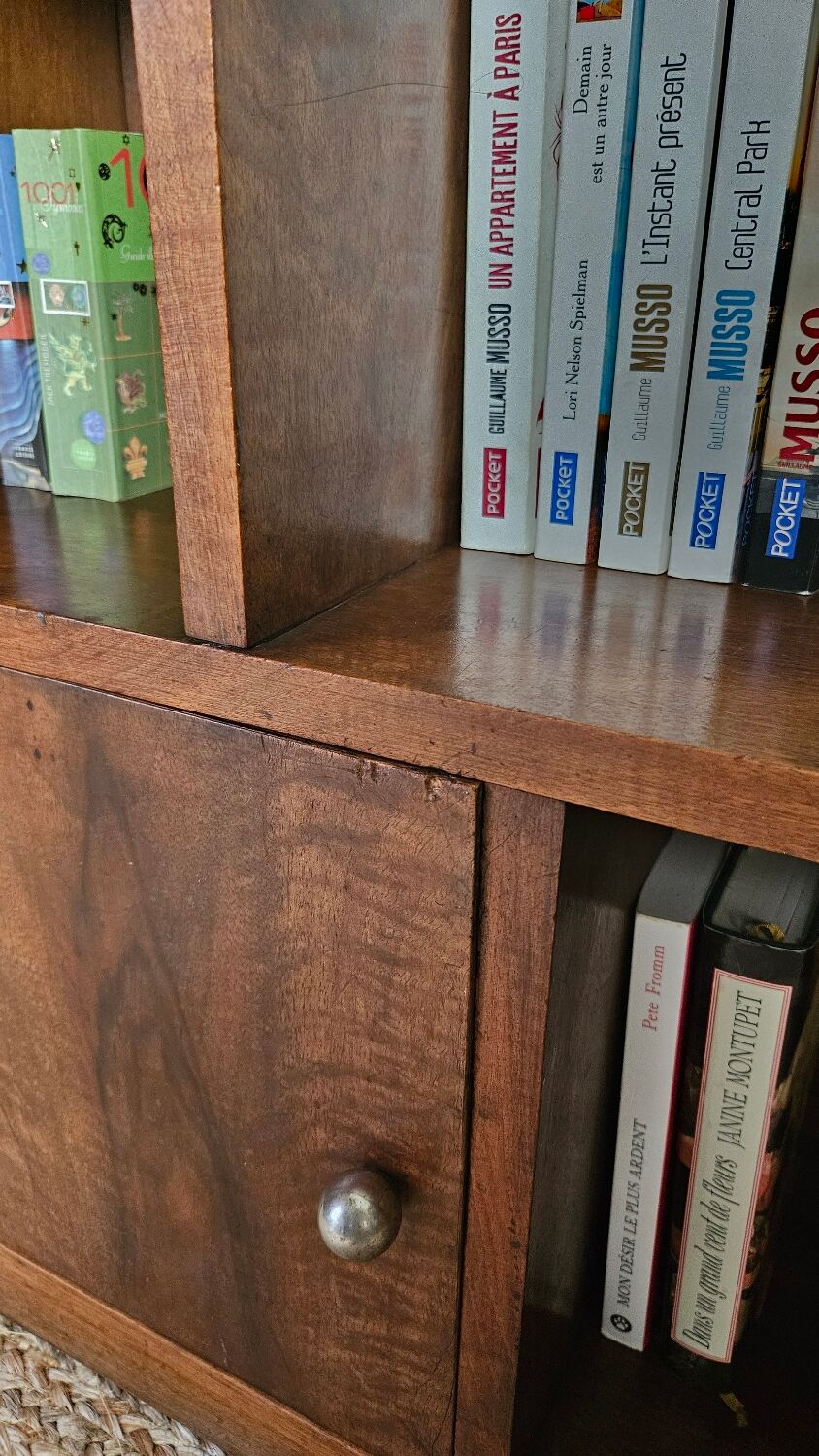 Low walnut Art Deco furniture