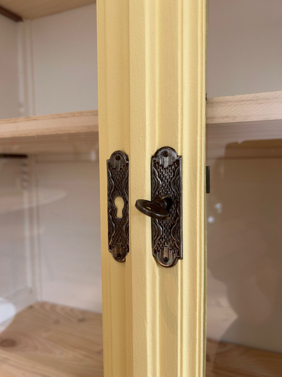 Art Deco glass cabinet (renovated)