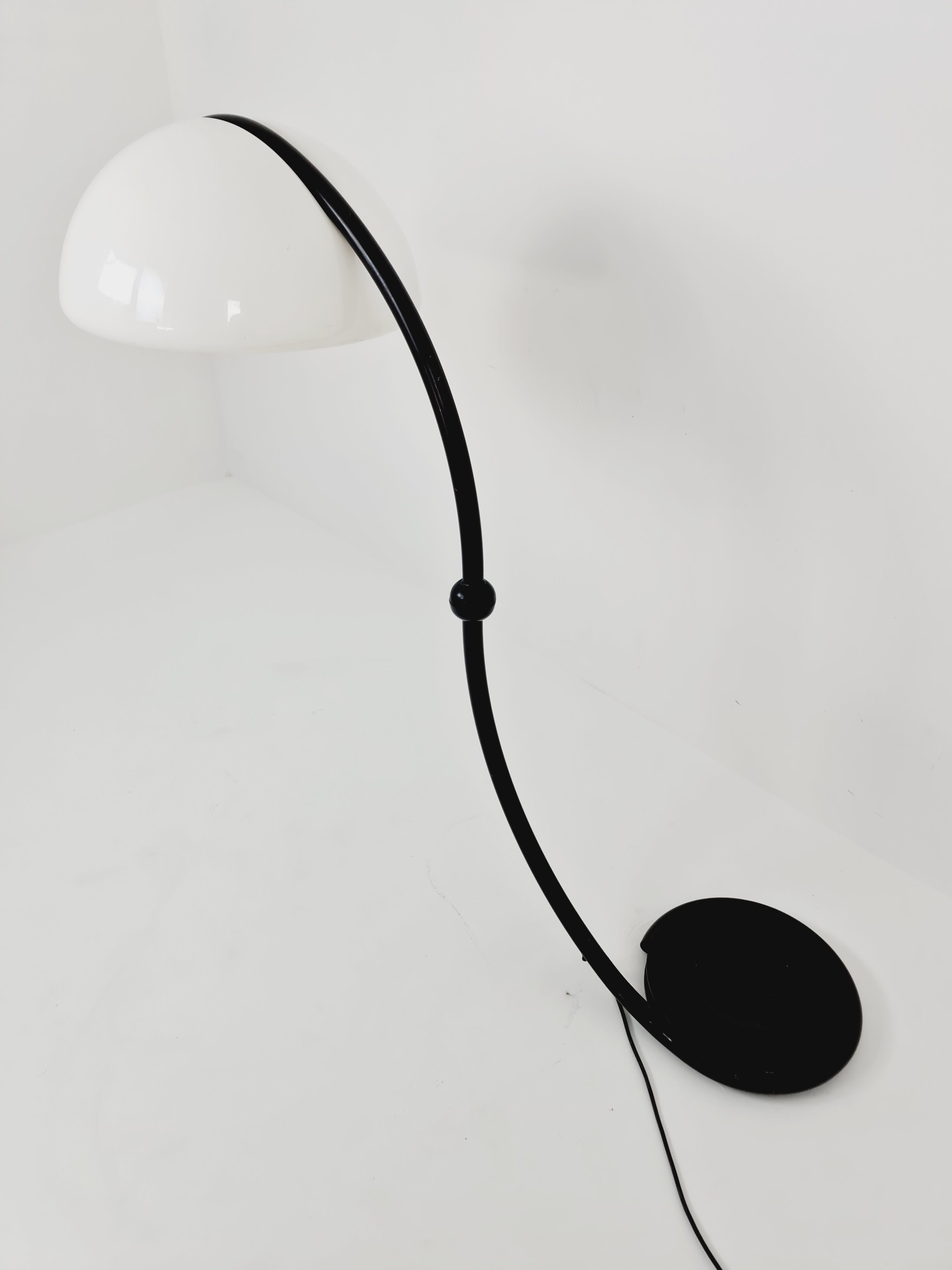Serpentine floor lamp by Elio Martinelli for martinelli luce, 1970s