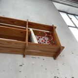 Wall mount pin "regain"