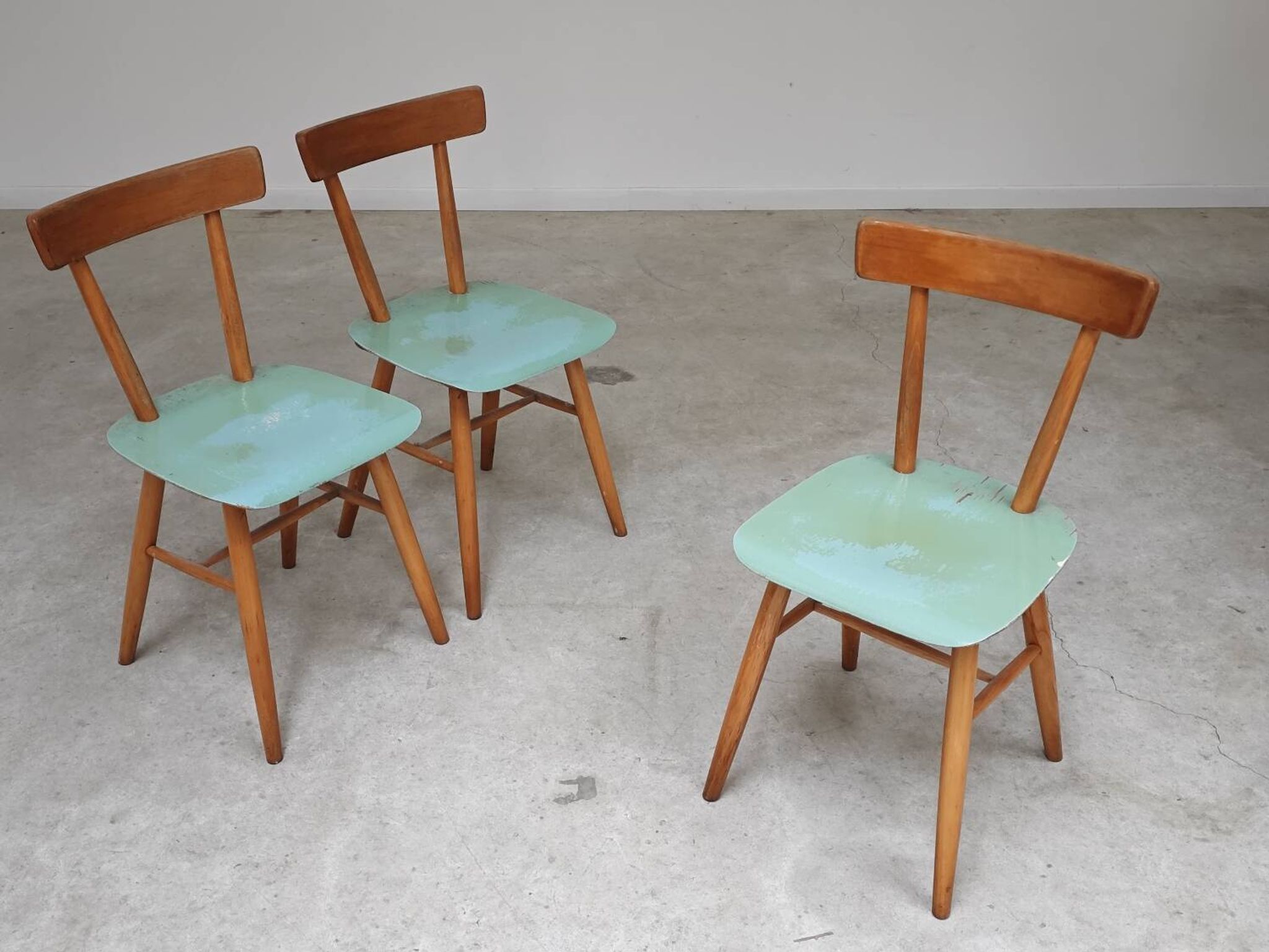 Set of 3 Czech TON Bystrice "Thonet" chairs, made of wood, 1960.