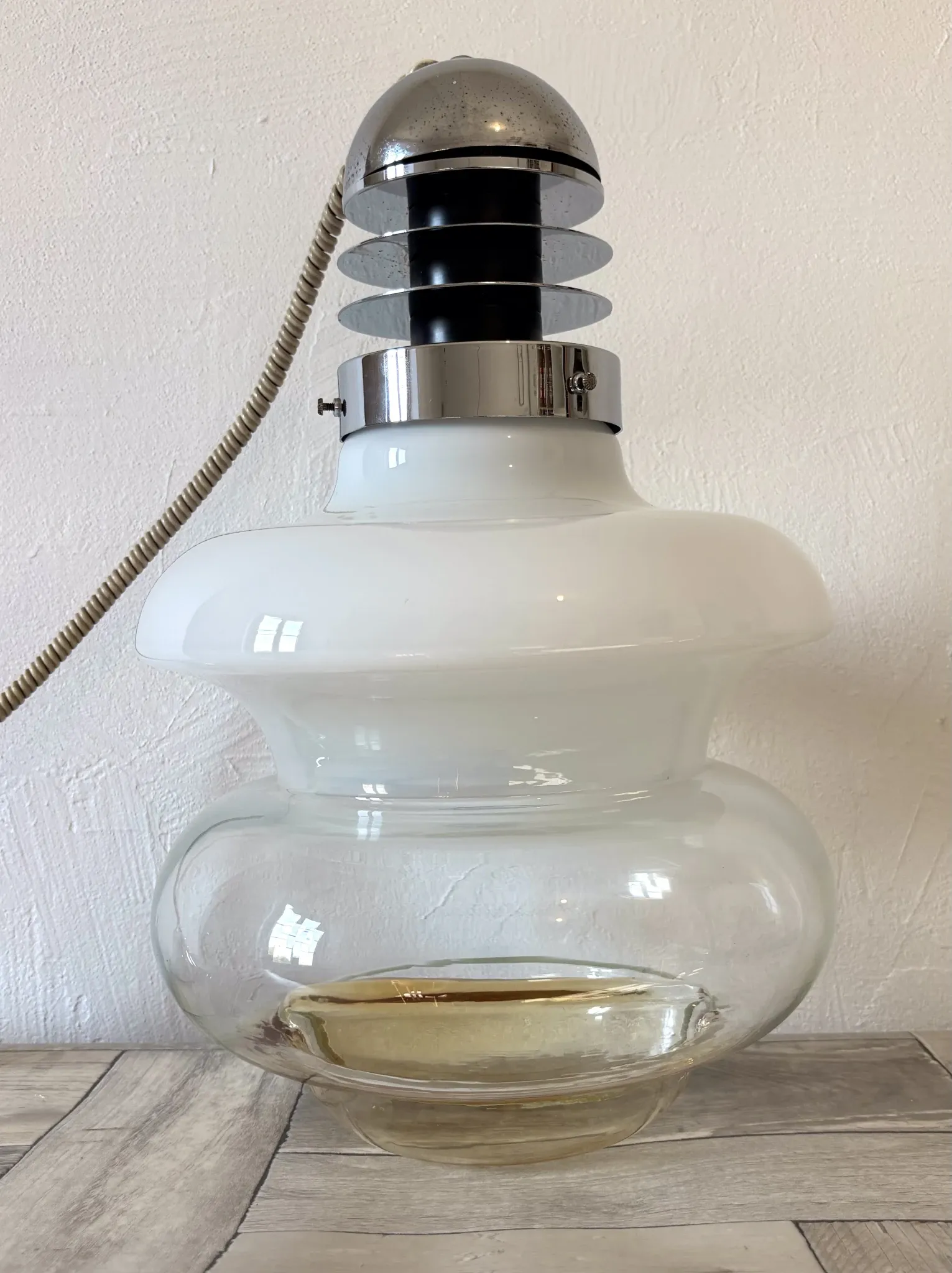 Très grande suspension vintage italienne Space Age