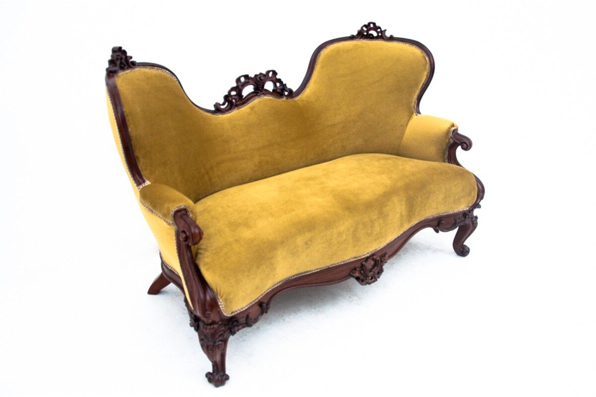 Rococo sofa, France, around 1900 after renovation