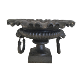 Cast-iron Medici vase