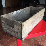 Wooden old case en primeur with handle