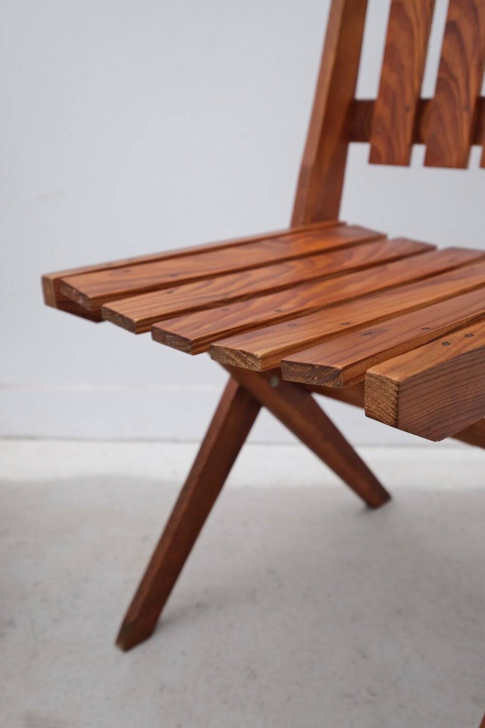 Pair of dejou chairs in solid pine, france 1950