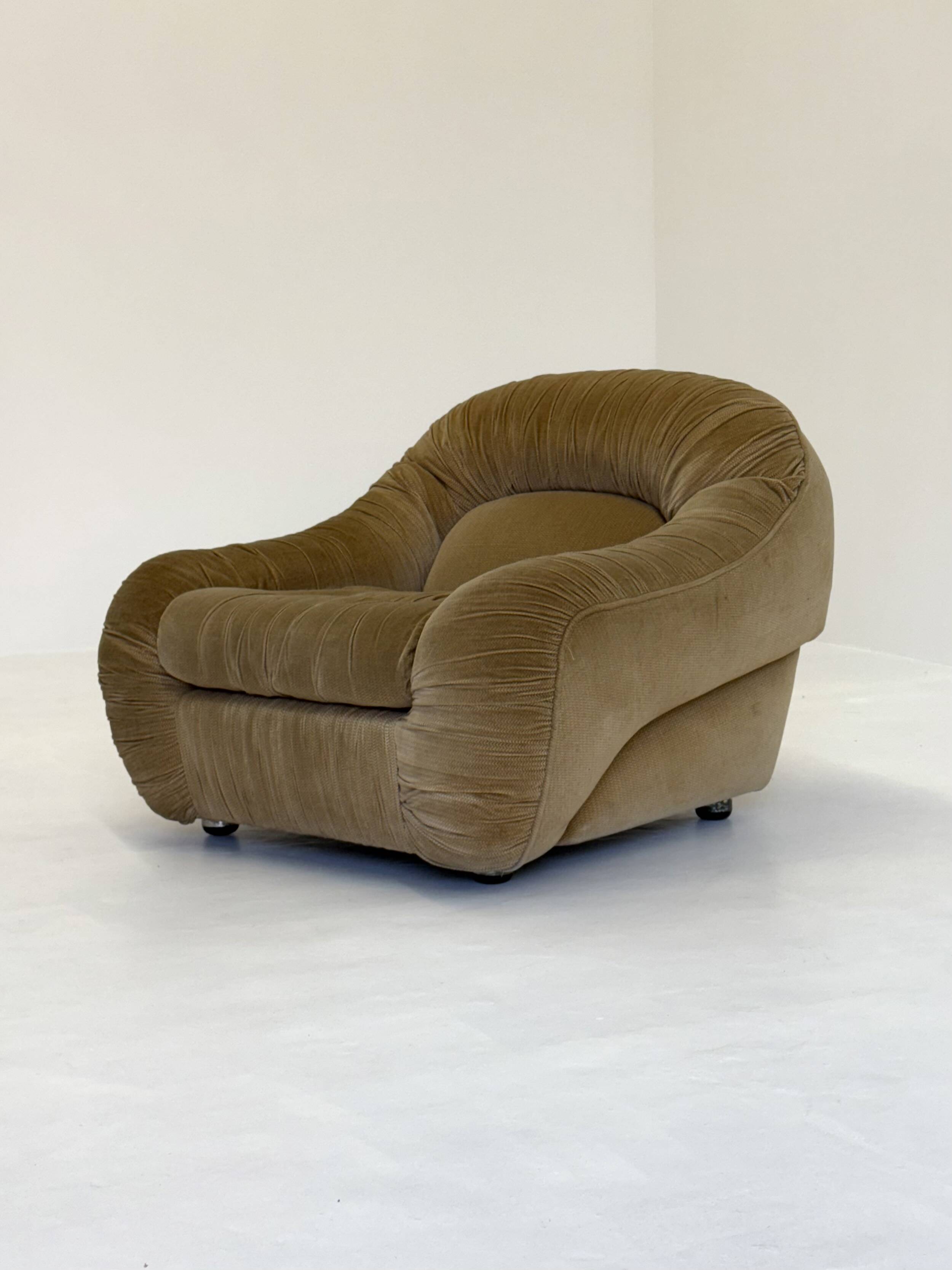 Fauteuils Capriccio de George Bighinello pour Eurosalotto