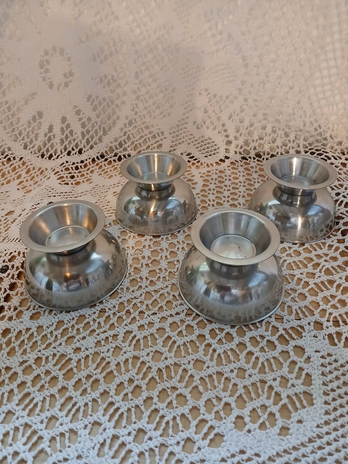 4 stainless steel ice cream/sorbet cups