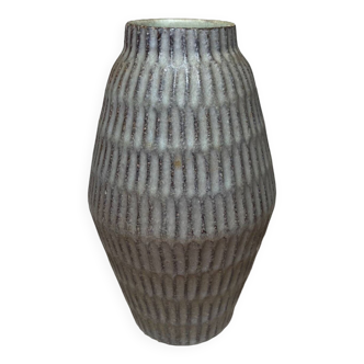 Ceramic vase