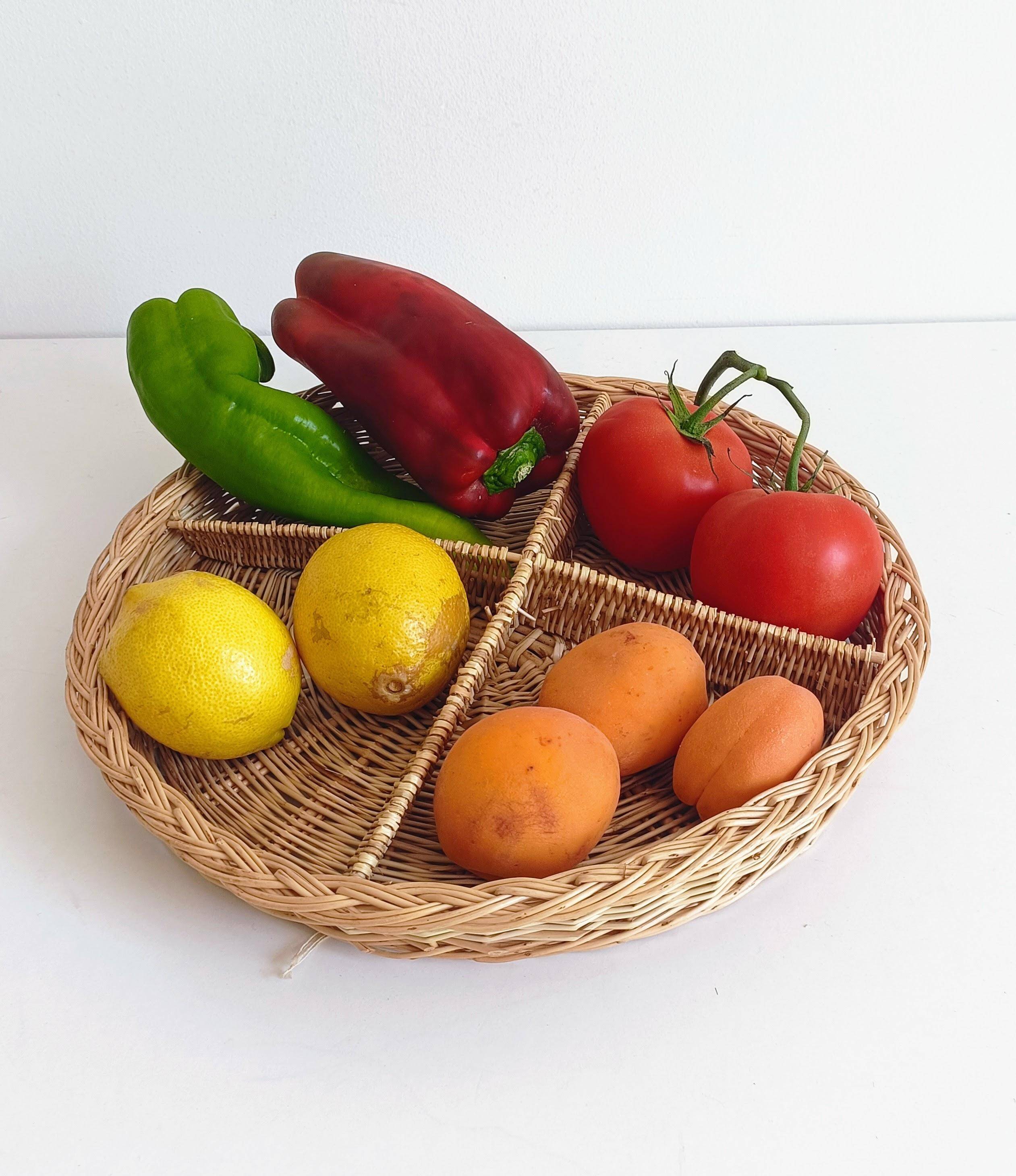 Rustic French Provence Wicker Basket Centerpiece / Vide-Poche – Mid 20th Century