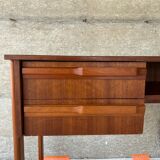 Scandinavian office of the 60s with sleigh feet