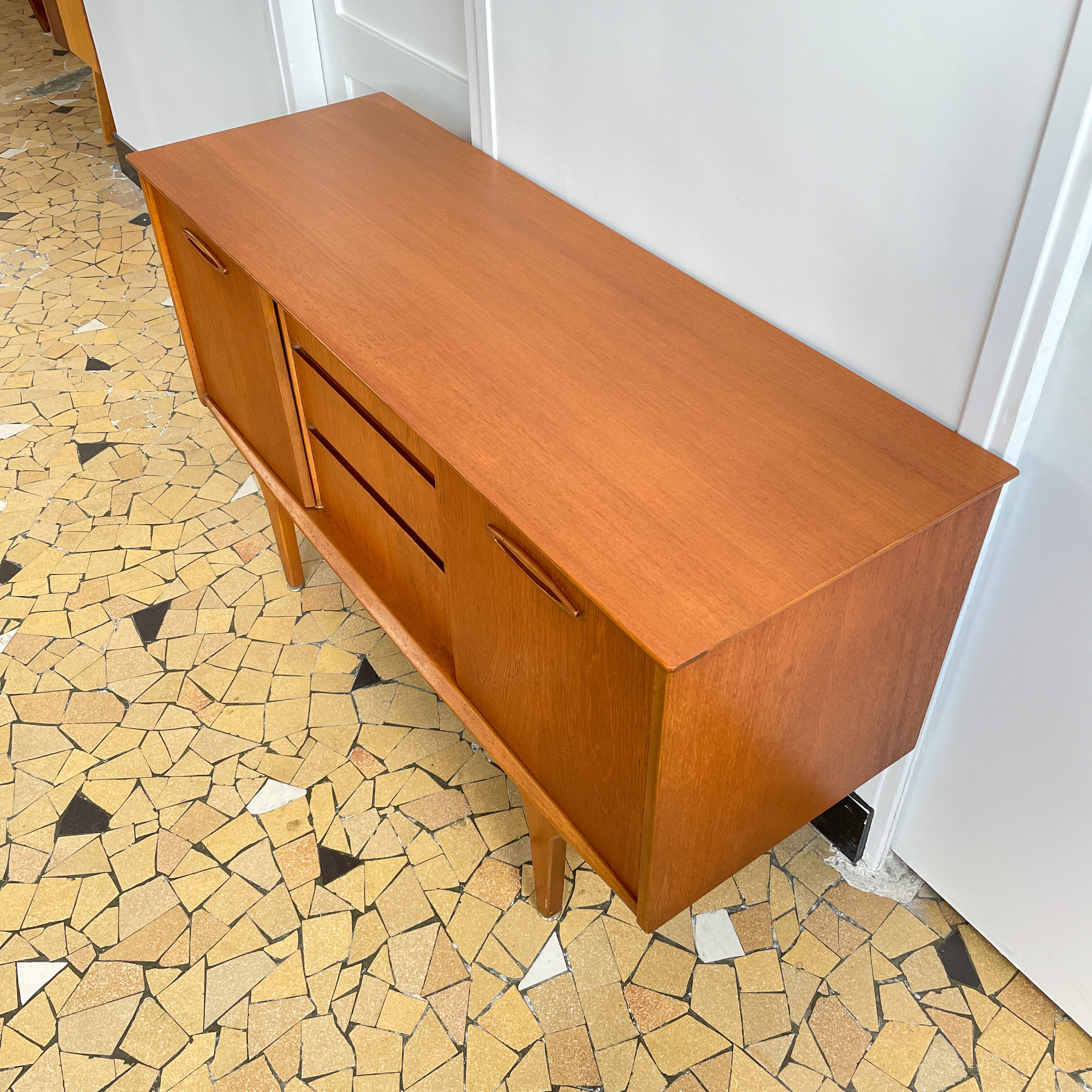 Jentic Enfilade 128cm