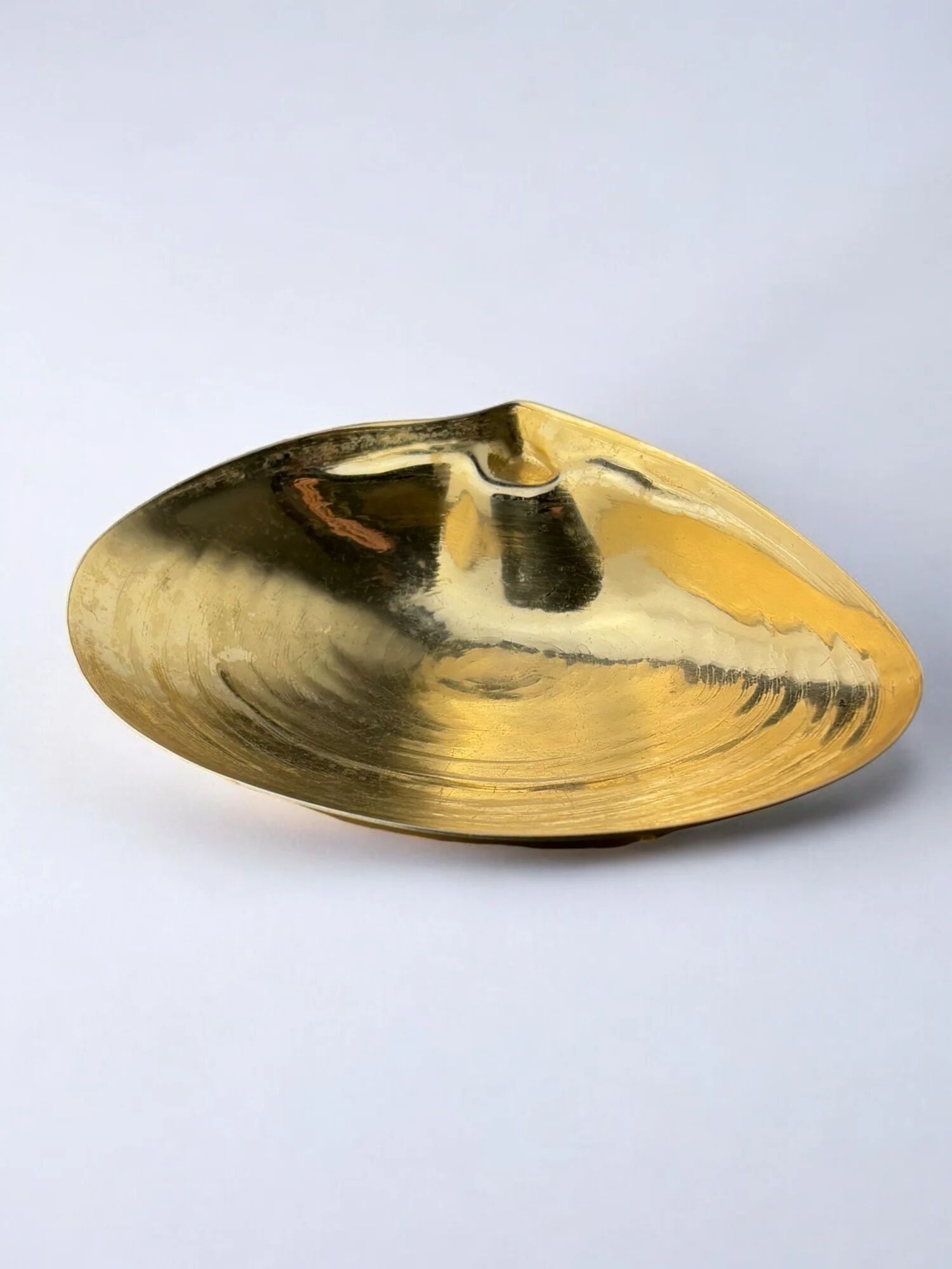 Art deco shell vide-poche in brass, Italy, 1970s