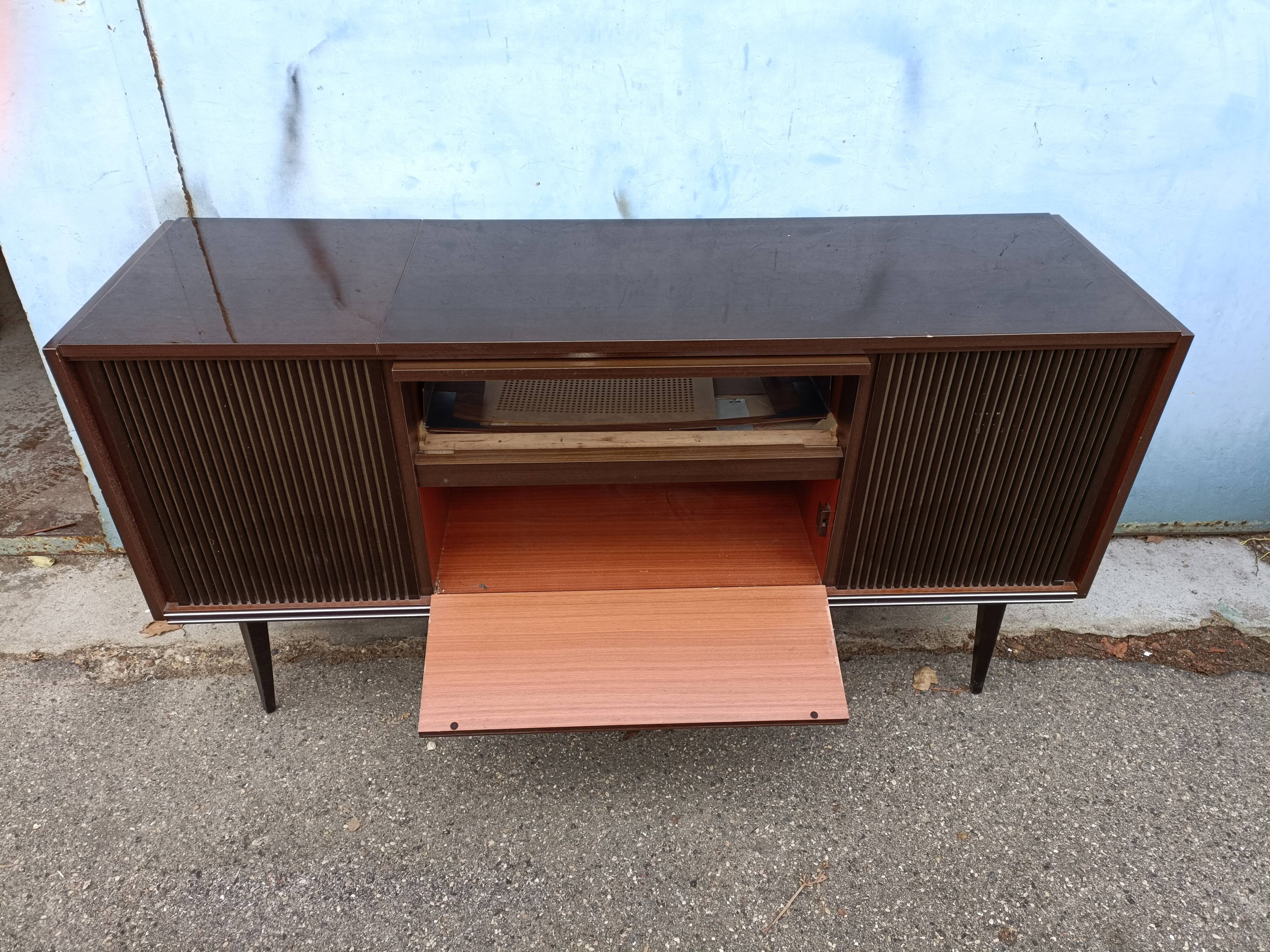 Buffet 1960