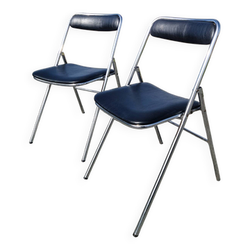 Set of 2 vintage folding chairs by the brand Souvignet.