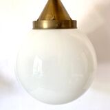 Ceiling lamp ball in opaline