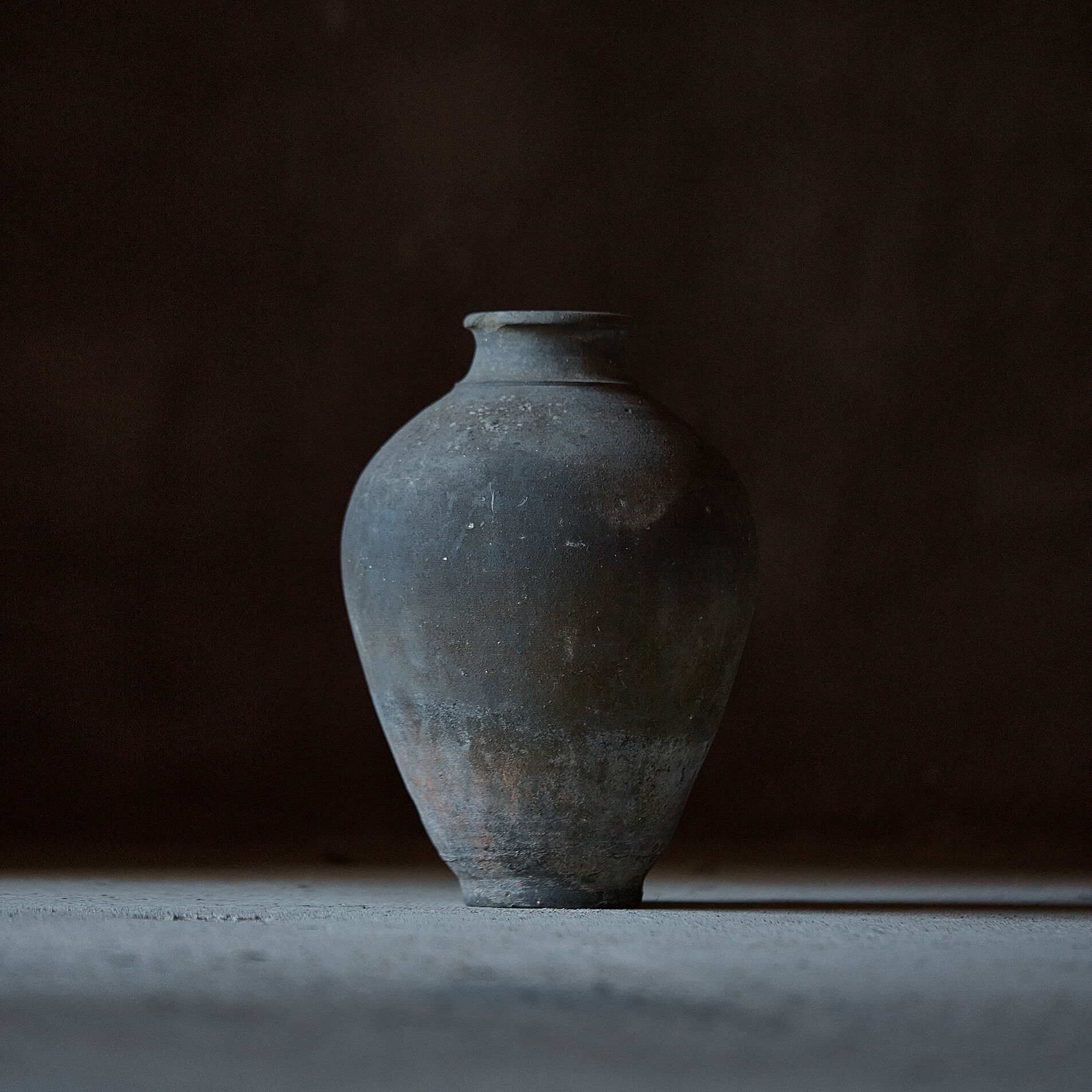 Ancient vase - Wabi sabi