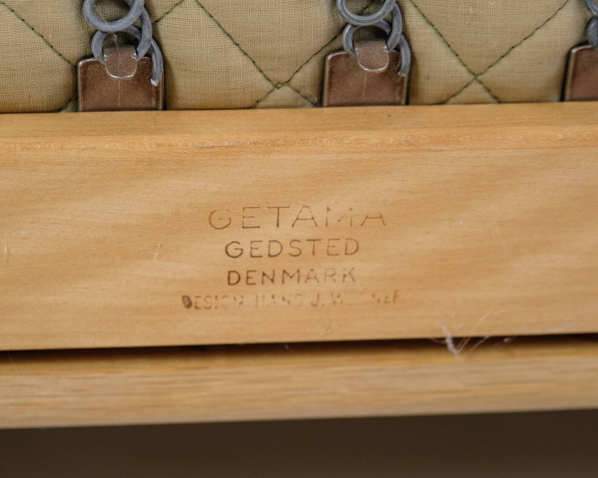 3-Person Sofa Model GE265/3 Made In Oak By Hans J. Wegner For Getama From 1960s