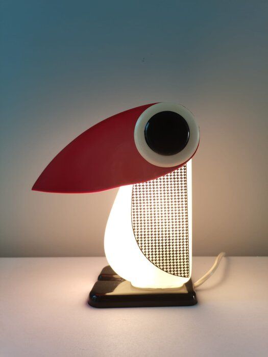 Fernando Cassetta Penguin lamp "Simcha"