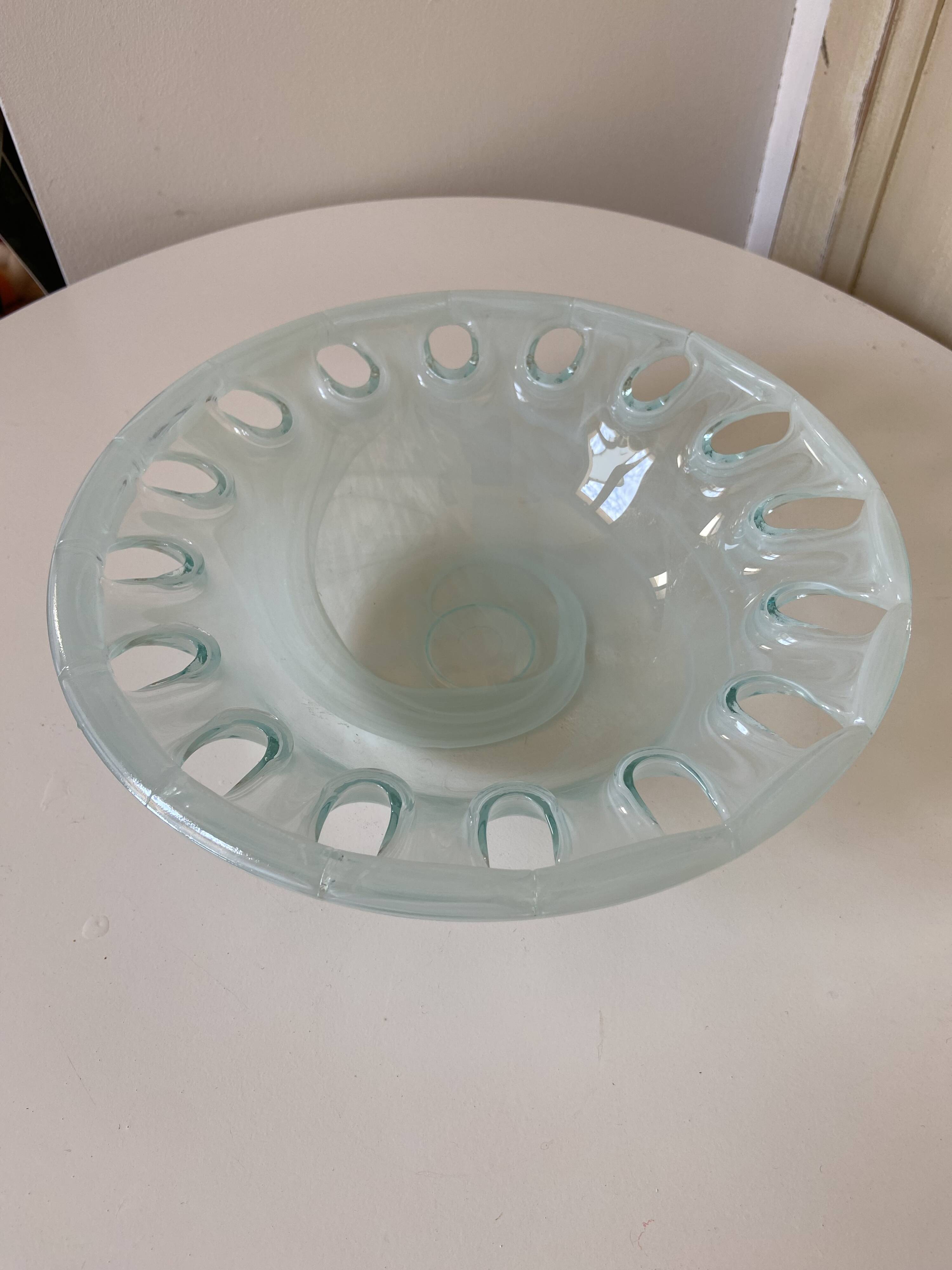 Transparent glass pocket tray in white shades - 80s/90s style