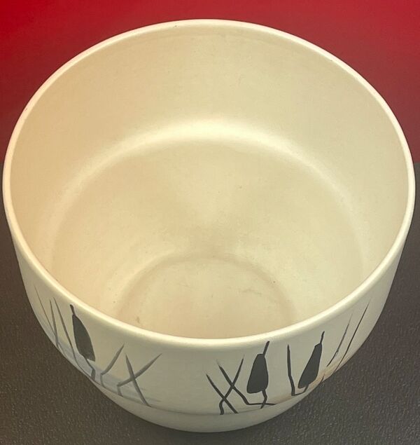 Cache pot en ceramique a decor vegetal signe (paul) milet sevres ø 19 cm h 15