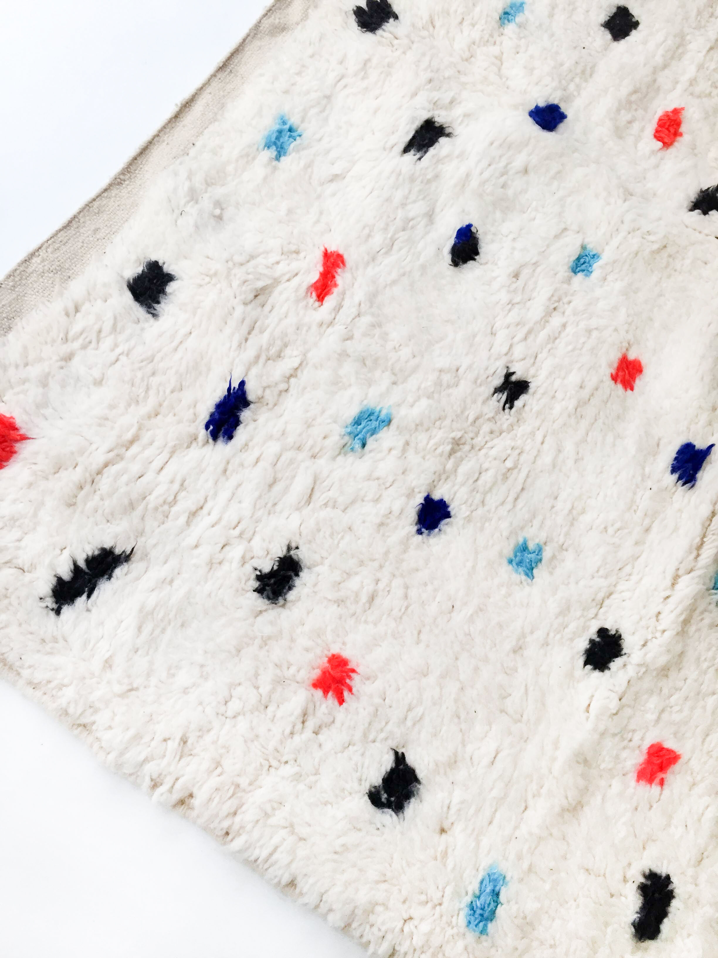 Berber carpet Beni Ouarain ecru with large colored polka dots 300x206cm