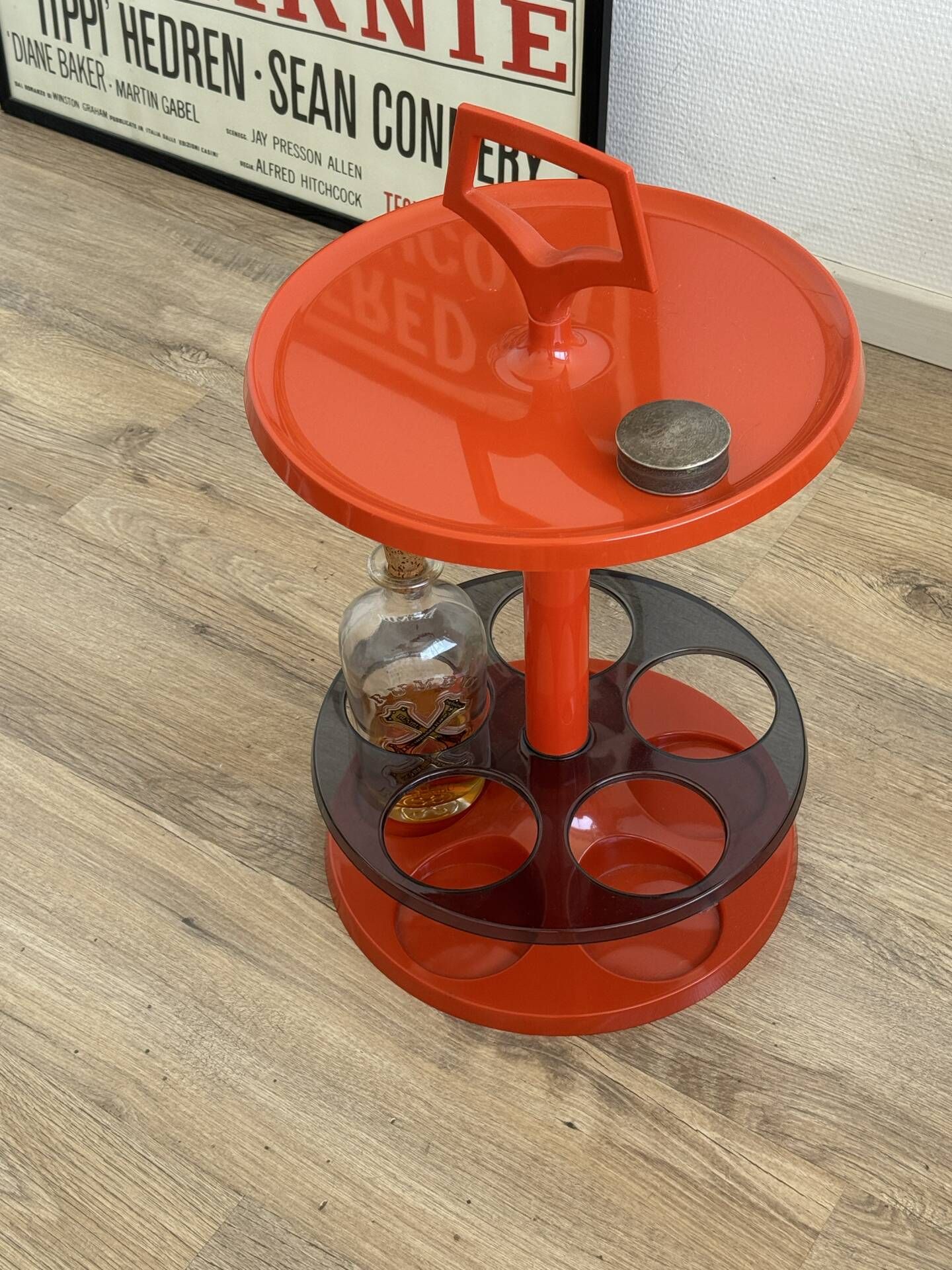 Table appoint / bar vintage orange