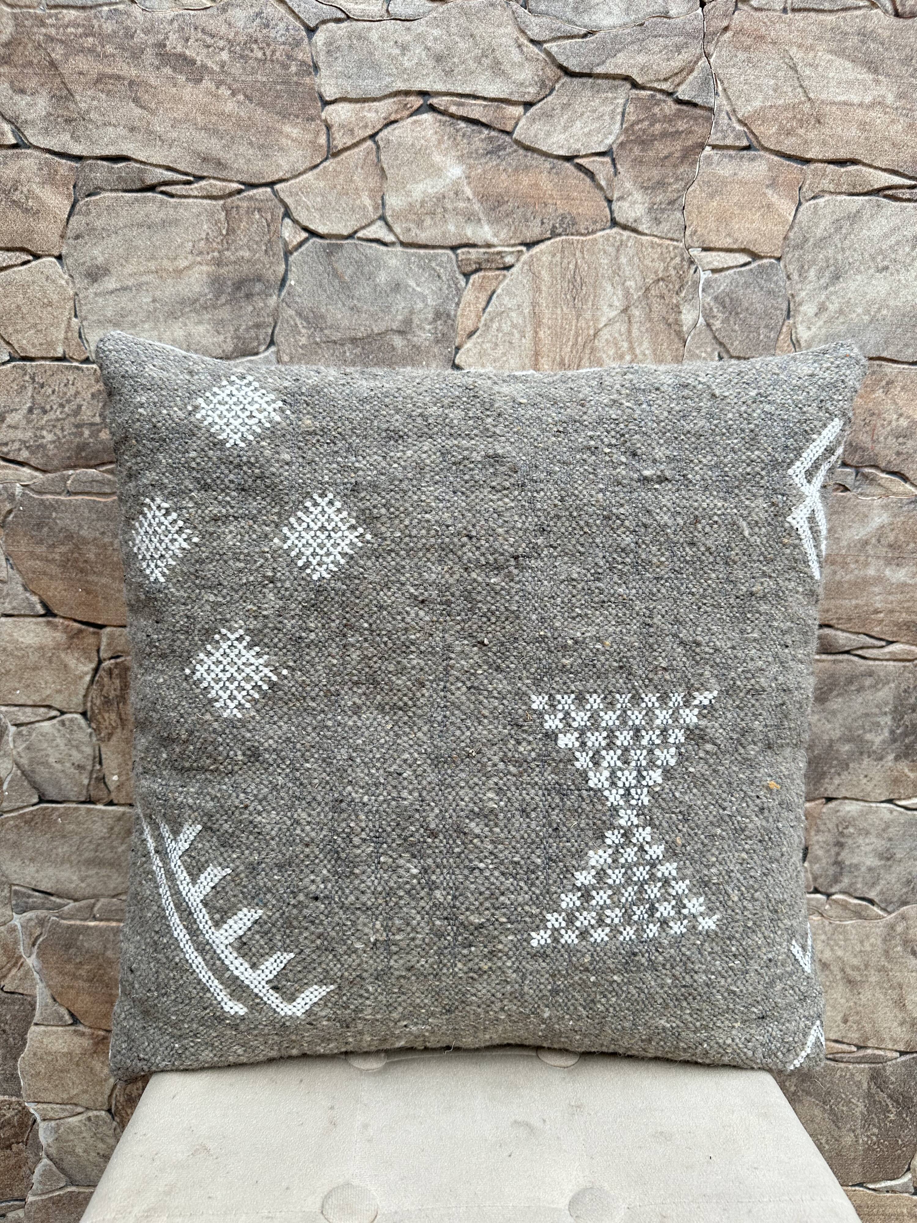 Moroccan kilim cushion cover handmade: Berber wool cushion