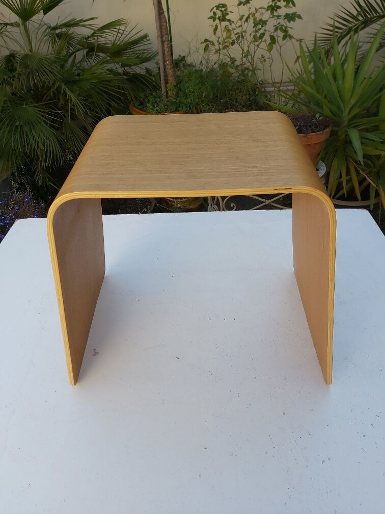 Tables giggled wood laminated glued