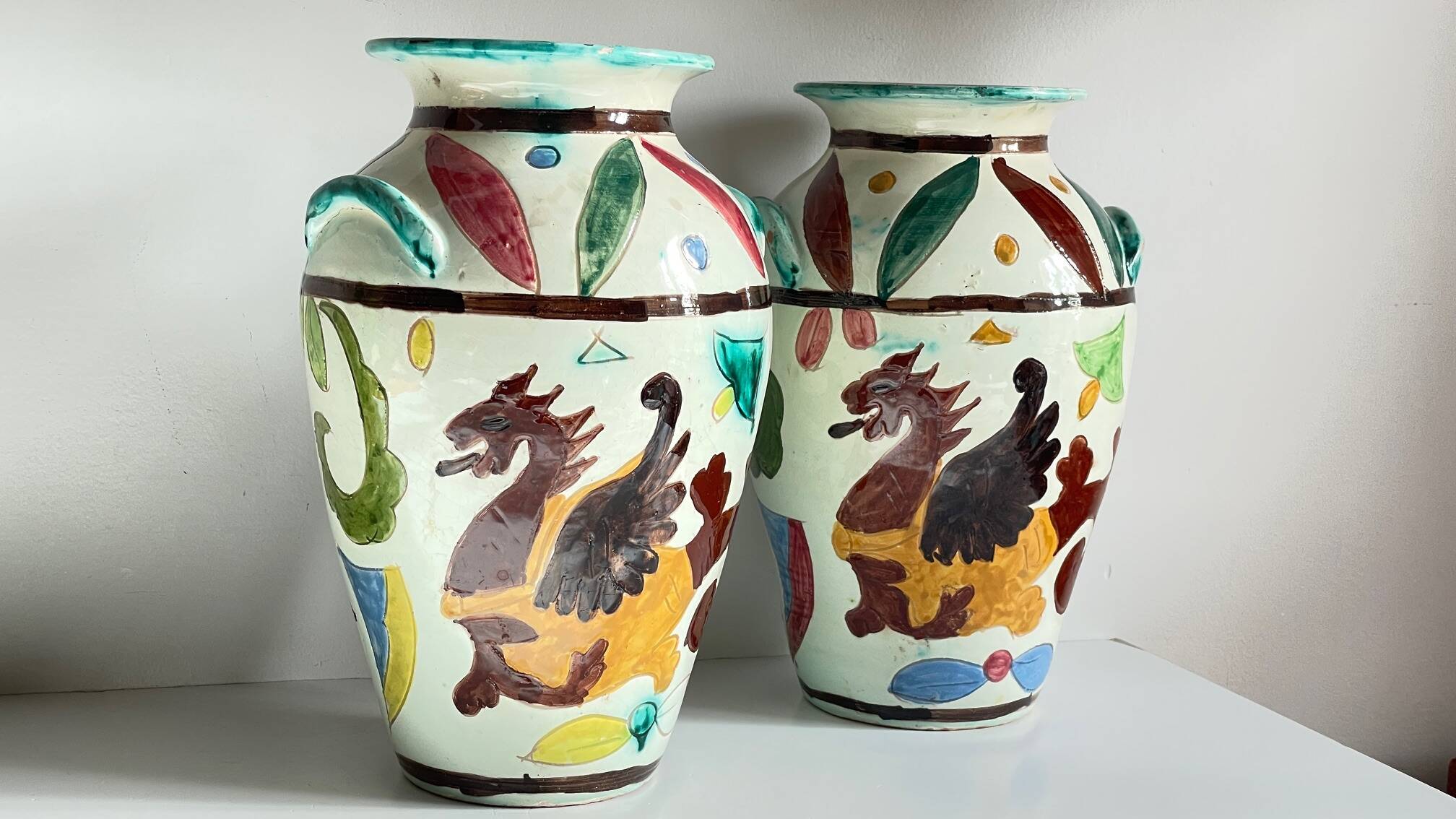 Vases vintage italy motif dragon